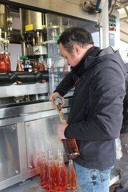 mise-en-bouteille-contrôle-bouchage-1